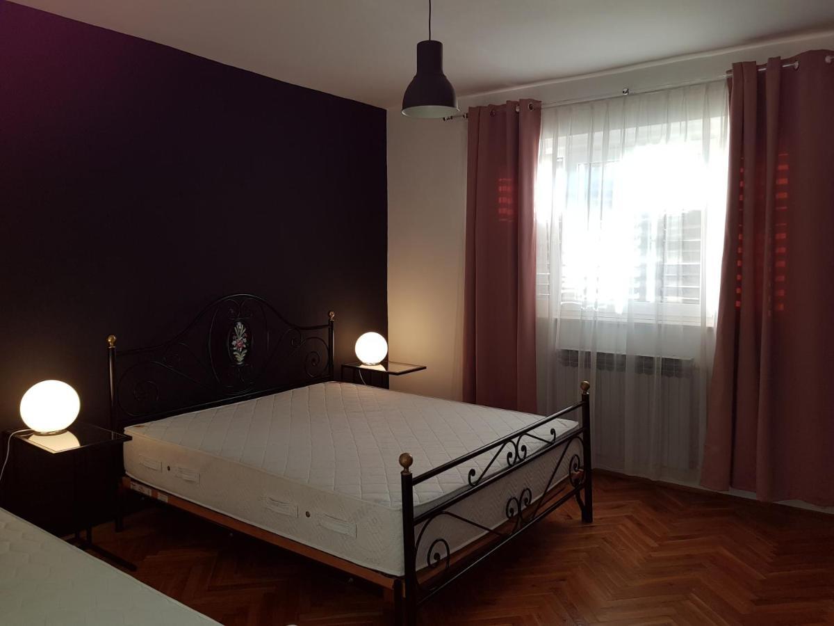 Apartment Dino สเวติยูไร ภายนอก รูปภาพ